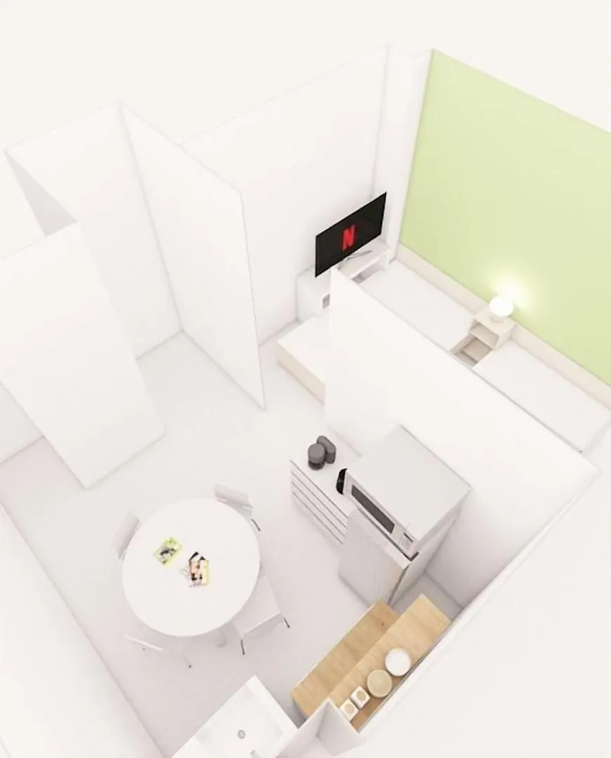 Goldhouse Shinosaka 303 아파트