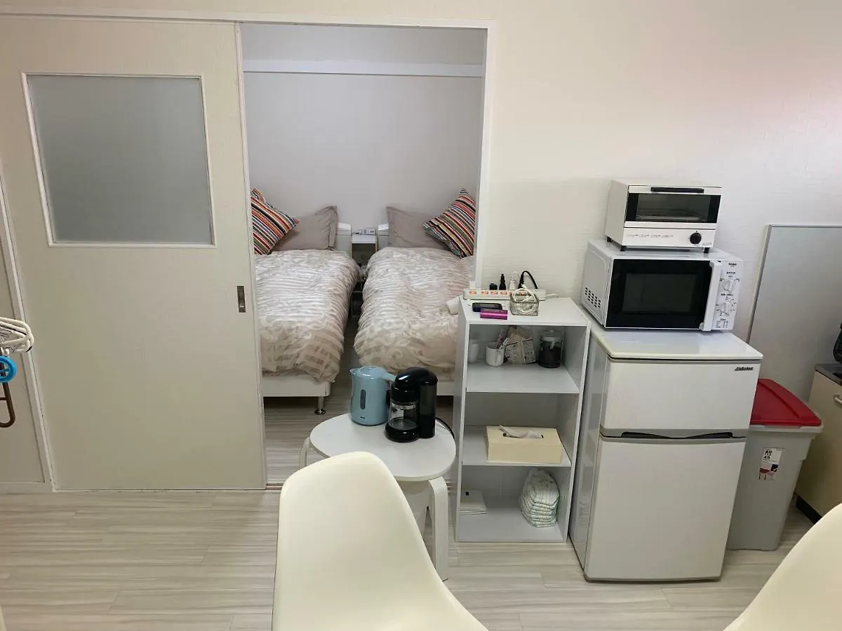 Goldhouse Shinosaka 303 아파트